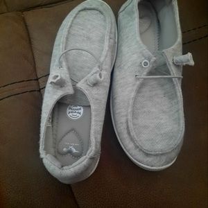 Rocket Dog shoes worn once! Wrong color for me